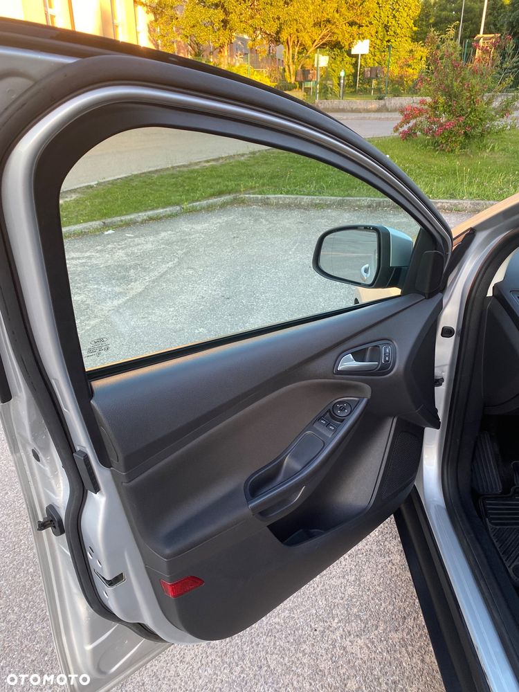 Ford Focus - 11