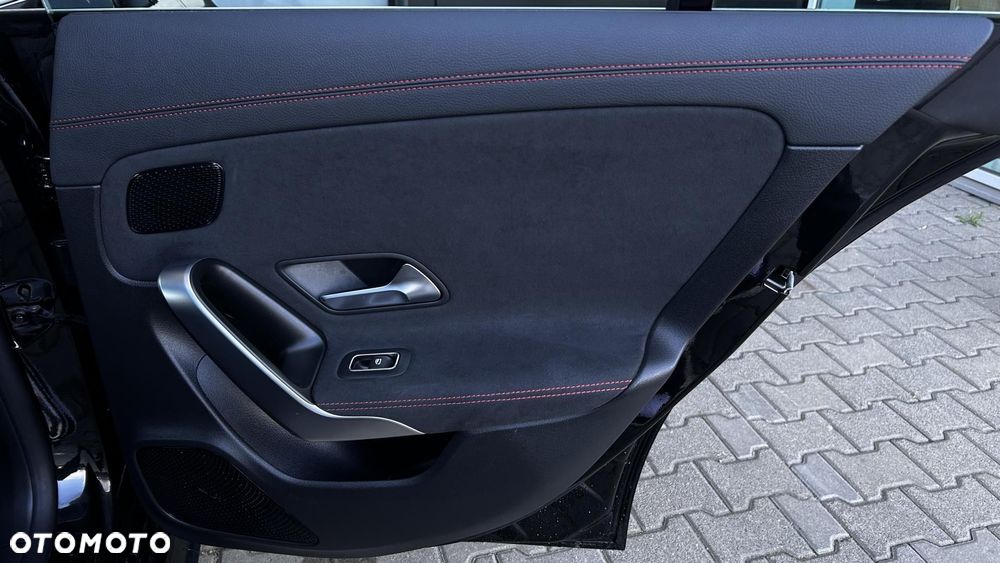 Mercedes-Benz CLA 200 AMG Line 7G-DCT - 27