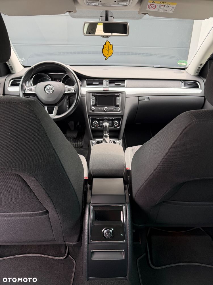 Skoda Superb 2.0 TDI Ambition DSG - 17