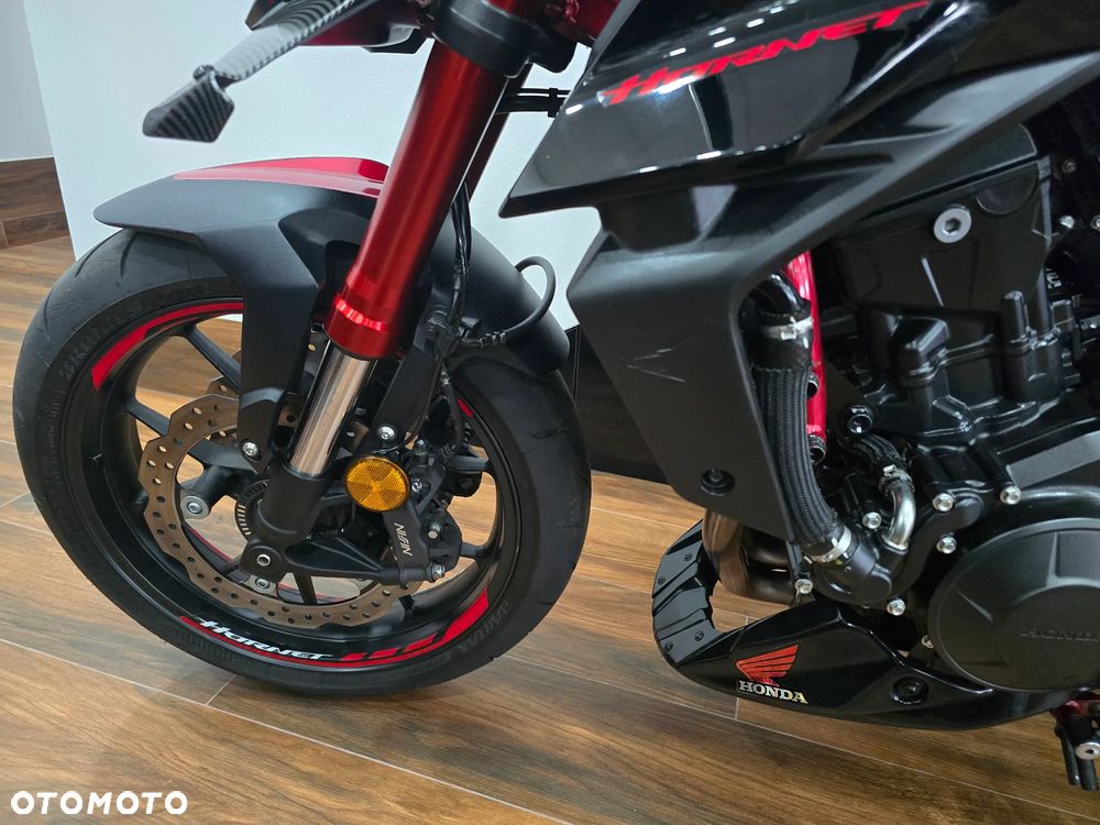 Honda Hornet - 12