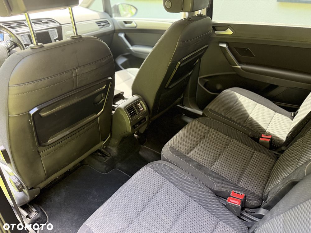 Volkswagen Touran 1.6 TDI SCR BlueMotion Technology Comfortline - 10