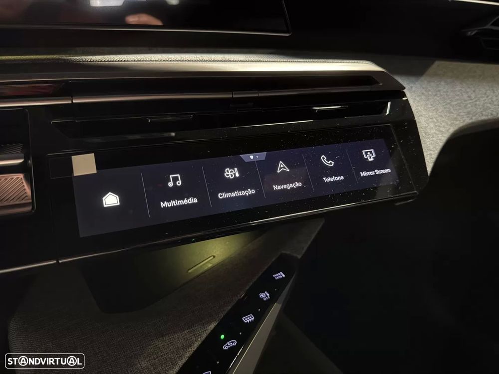 Peugeot 3008 1.2 Hybrid Allure Pack e-DCS6 - 18