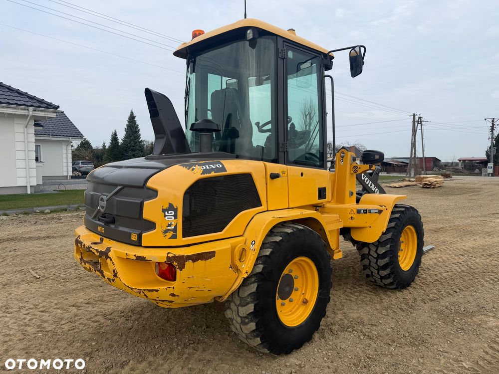 Volvo L30G - 4
