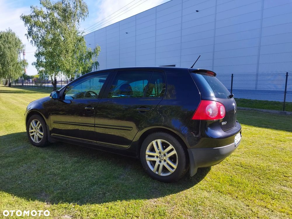 Volkswagen Golf - 9