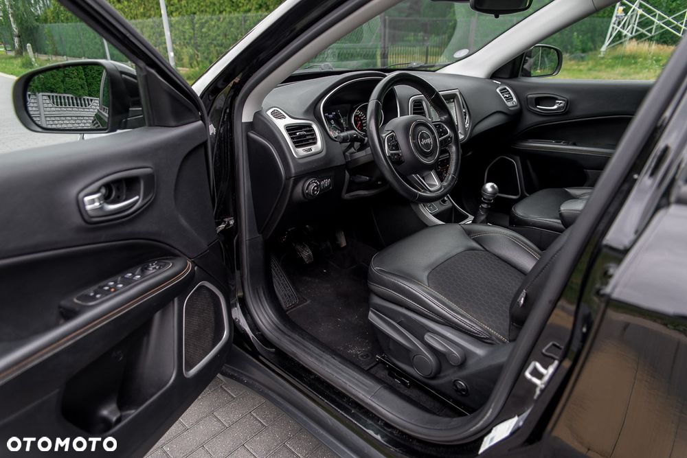 Jeep Compass 1.4 TMair Longitude FWD S&S - 26