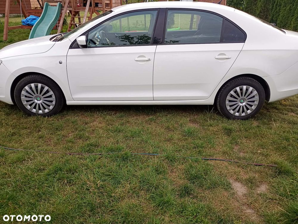 Skoda Rapid 2013 photo 3