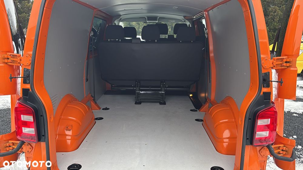 Volkswagen Transporter - 9
