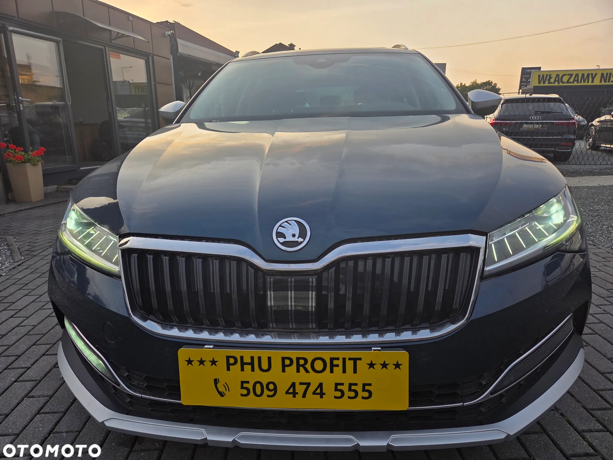 Skoda Superb 2.0 TDI SCR 4x4 Scout DSG - 2