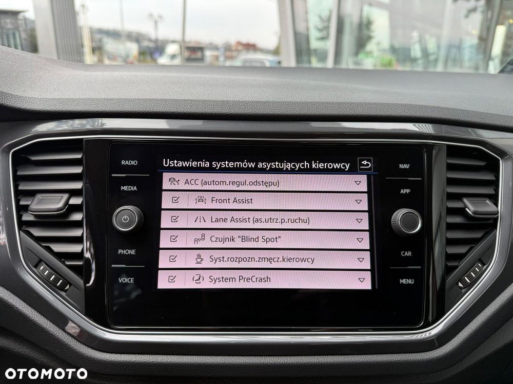 Volkswagen T-Roc - 23