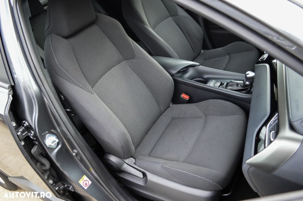 Toyota C-HR Hybrid Business-Edition - 22