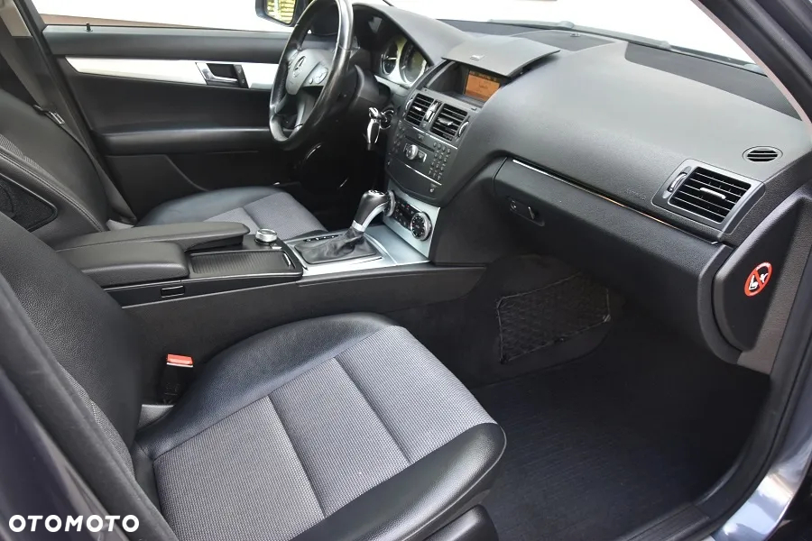 Mercedes-Benz Klasa C 200 T Kompressor Automatik Avantgarde - 16