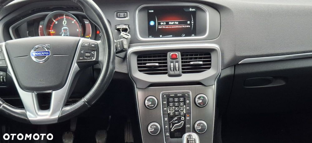 Volvo V40 D2 Momentum - 14