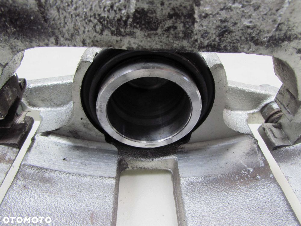 MITSUBISHI CANTER FUSO 7C 9C 3.0 E6 13-22 ZACISK HAMULCOWY TYL PRAWY - 4