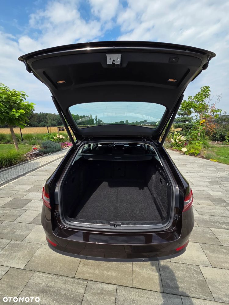 Skoda Superb 2.0 TDI Ambition DSG - 14