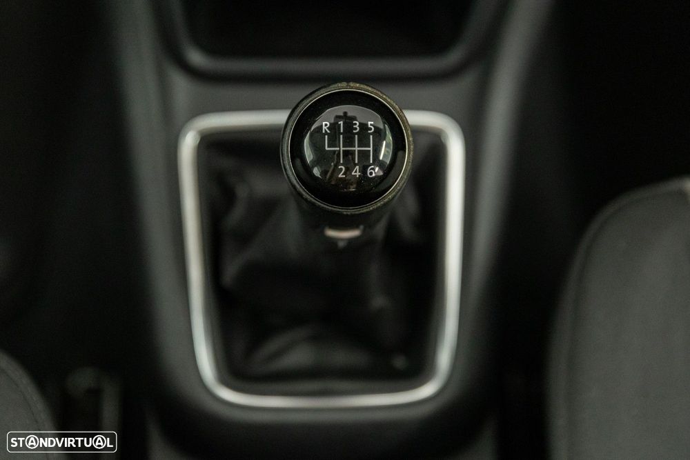 VW Sharan 2.0 TDI Confortline - 19