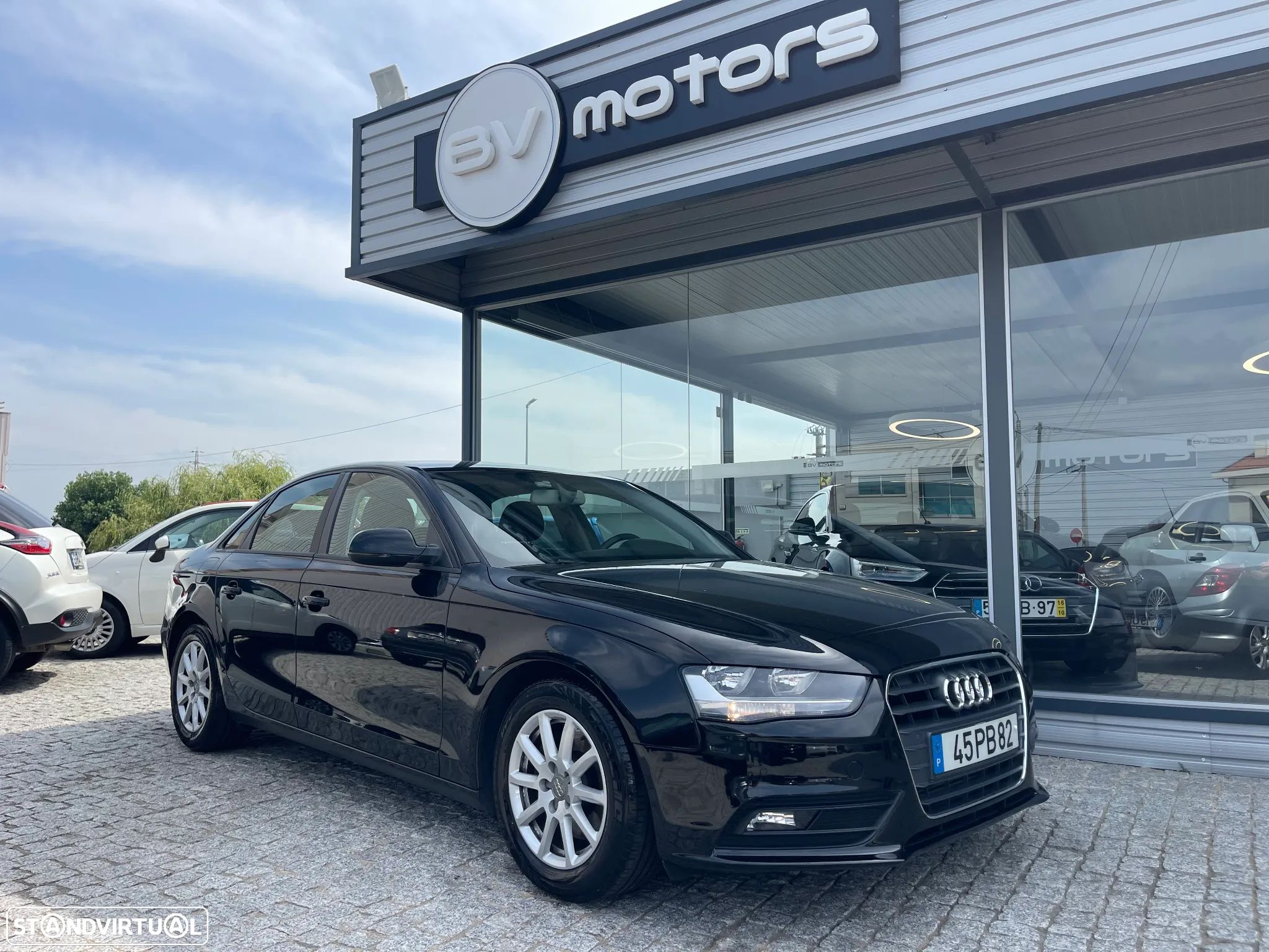 Audi A4 2.0 TDI Business Line - 1