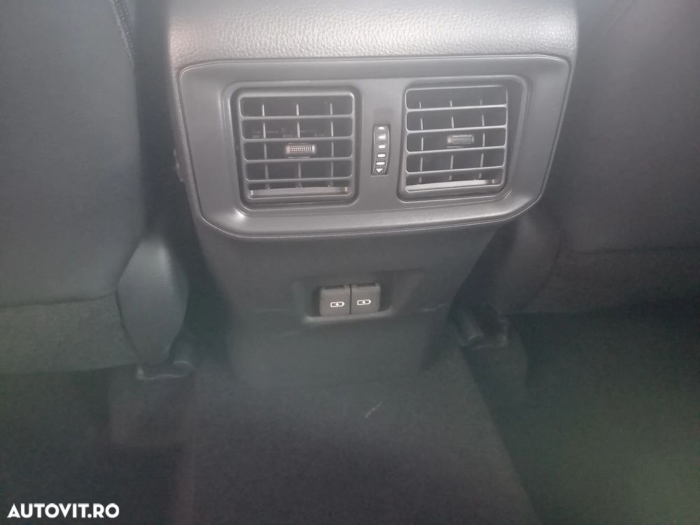 Toyota RAV4 2.5 Hybrid VVT-iE 4x4 Luxury - 12