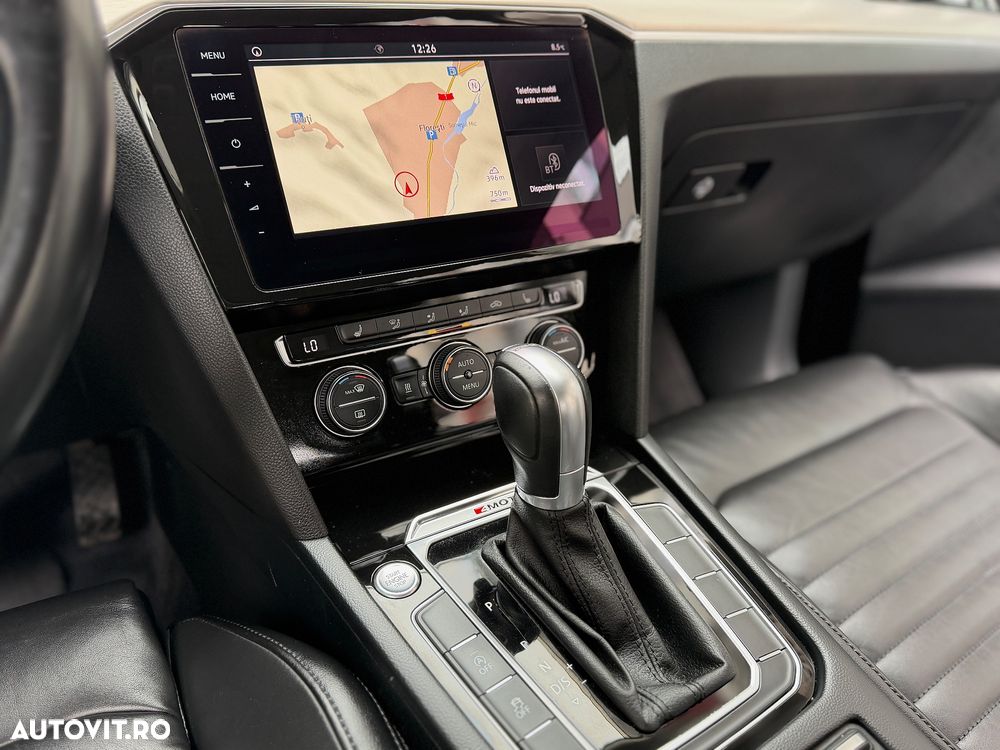 Volkswagen Passat Variant 2.0 TDI DSG 4Motion Highline - 22