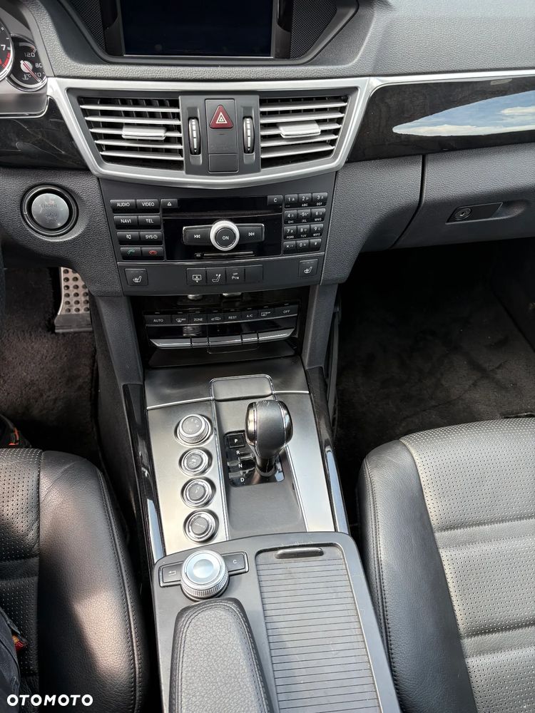 Mercedes-Benz Klasa E 63 AMG - 17