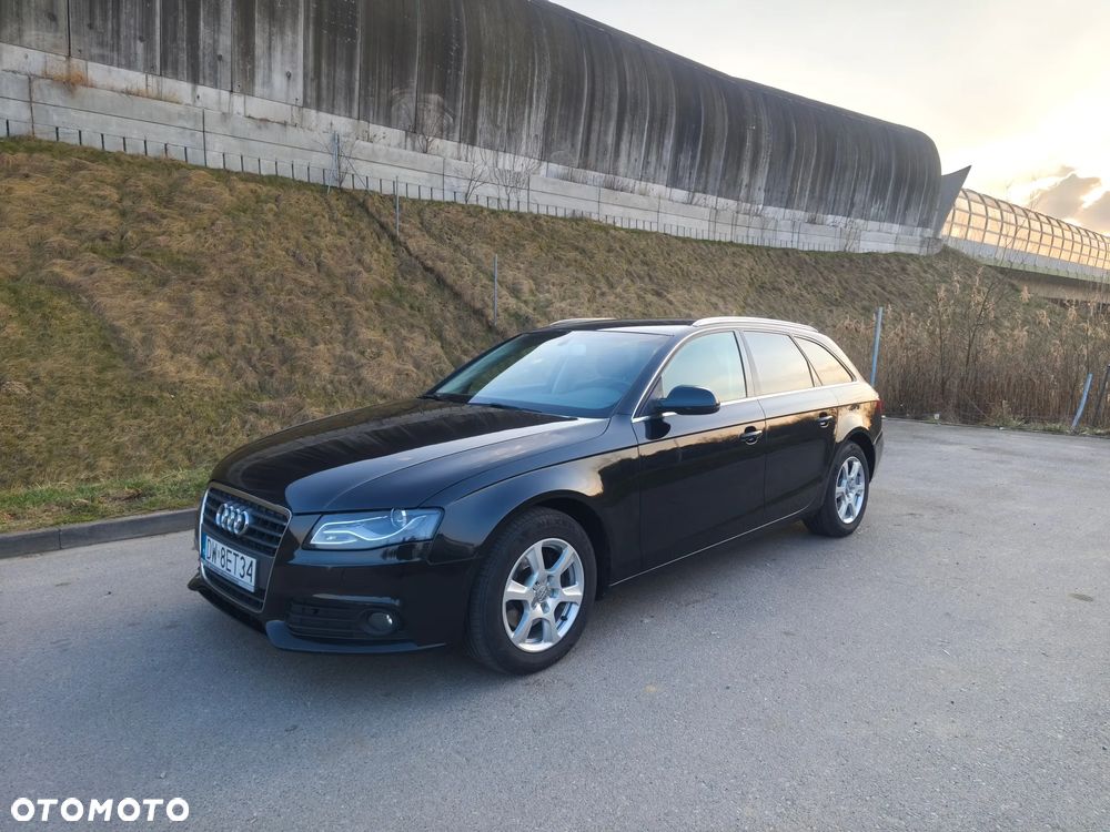 Audi A4 Avant 2.0 TDI DPF Attraction - 1