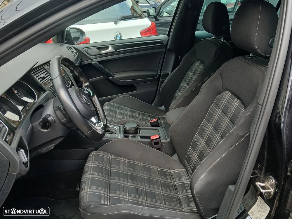 VW Golf 2.0 TDi GTD DSG - 19