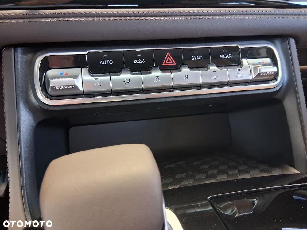 BAIC BJ60 mHEV Flagship 4x4 - 27