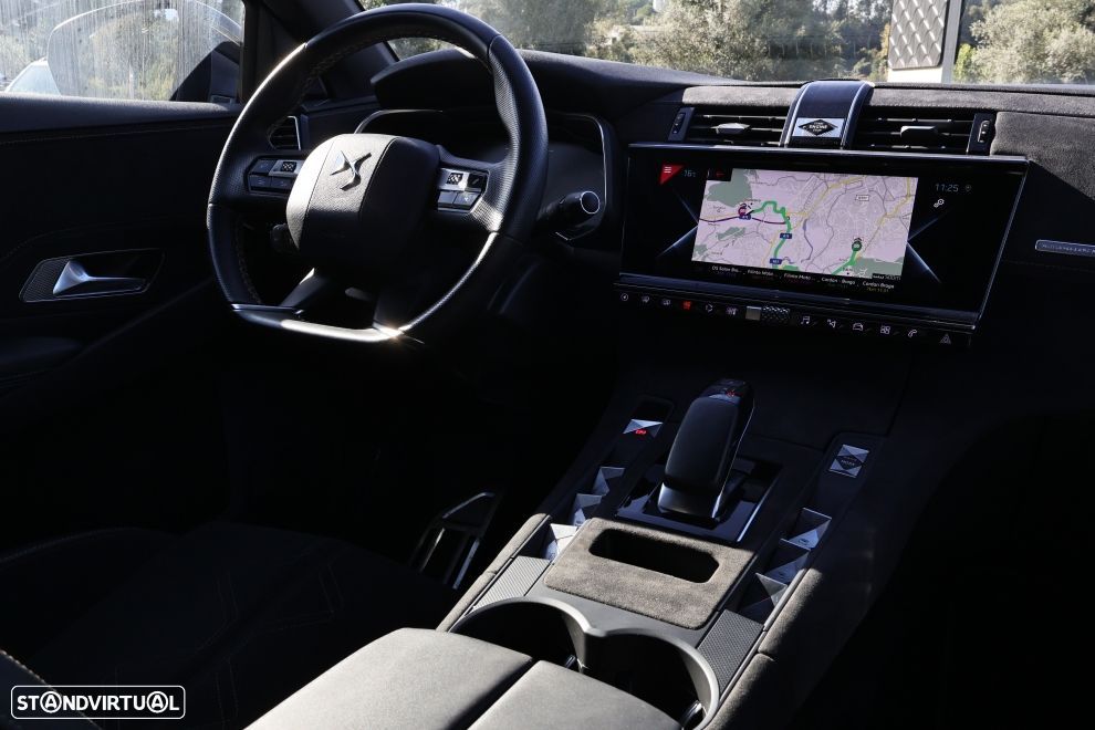 DS DS7 Crossback E-Tense Performance Line EAT8 - 13