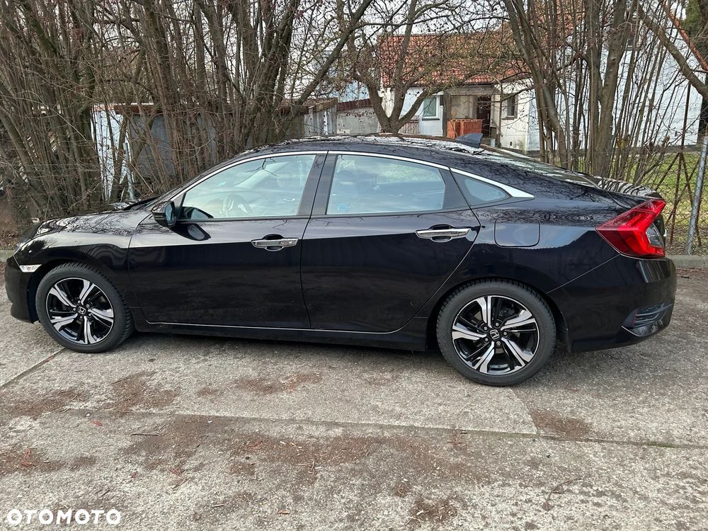 Honda Civic 1.5 T Executive - 3
