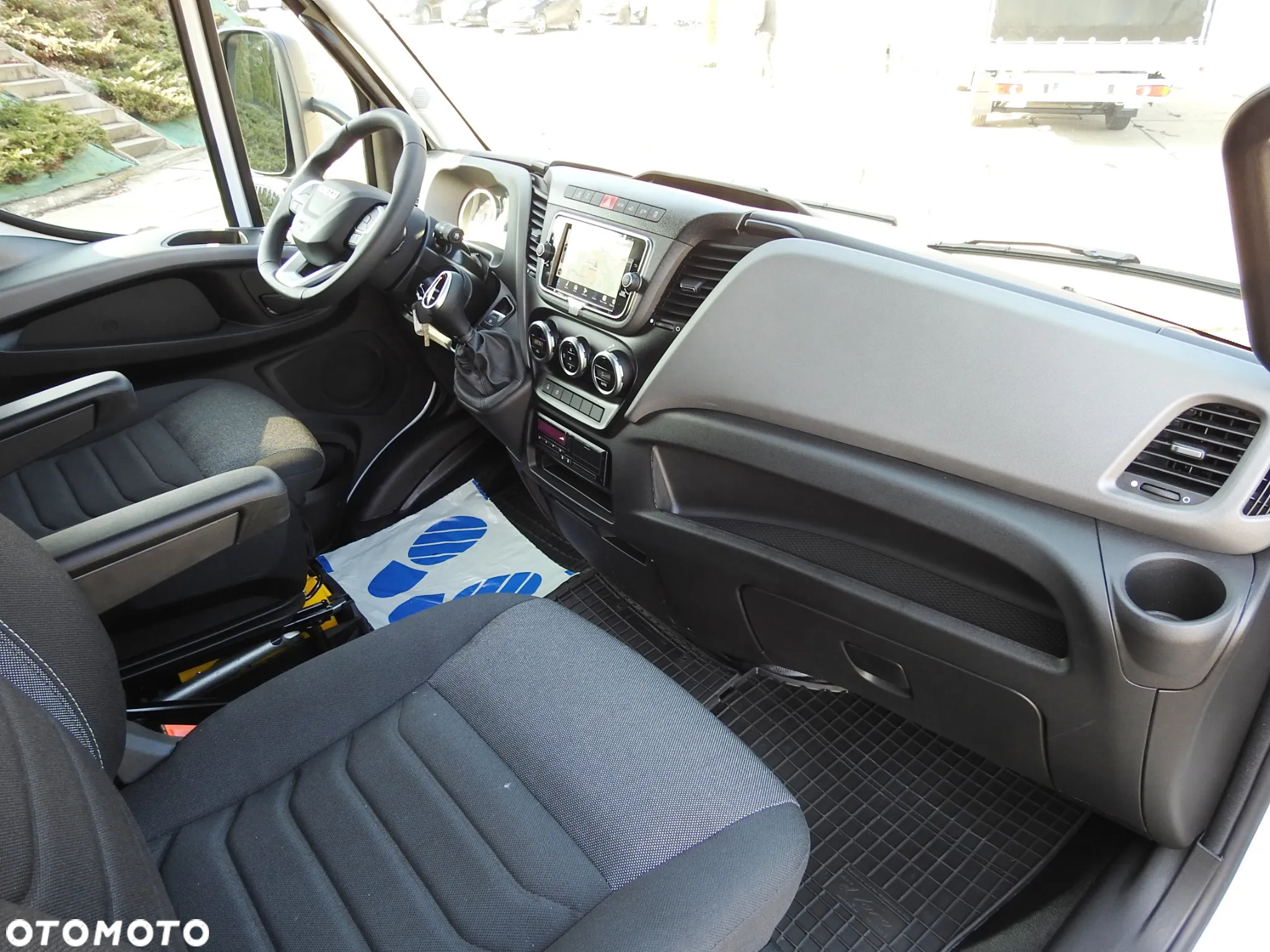 Iveco DAILY  72C180 NOWY PLANDEKA WINDA 14 PALET WEBASTO TEMPOMAT NAWIGACJA KLIMATYZACJA LEDY PNEUMATYKA AUTOMAT HI-MATIC BLIŹNIACZE KOŁA GWARANCJA 180KM [ 573597 ] - 39