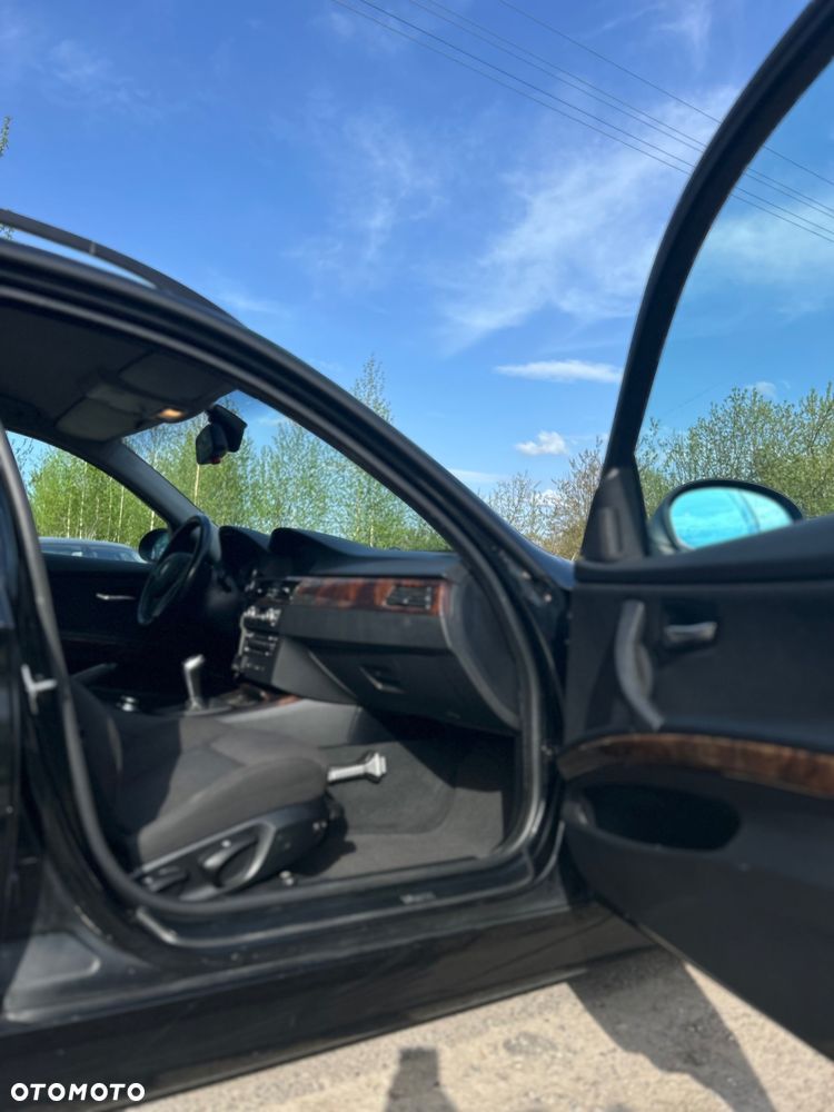 BMW Seria 3 318i - 16
