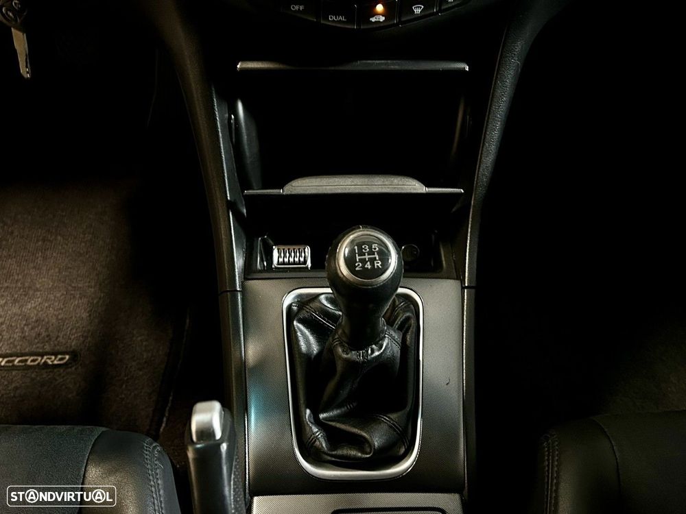 Honda Accord 2.0 Sport - 27