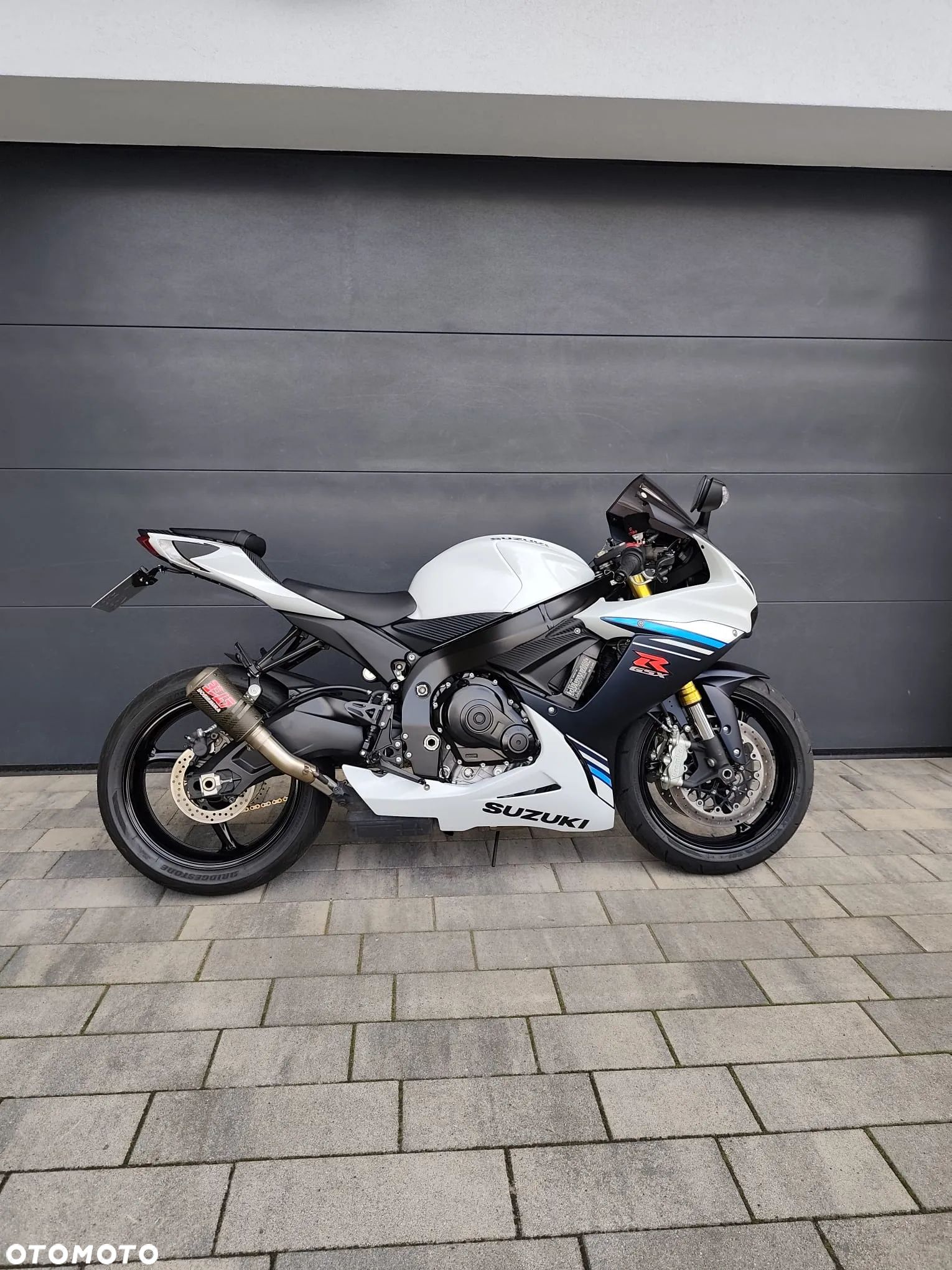 Suzuki GSX-R - 1