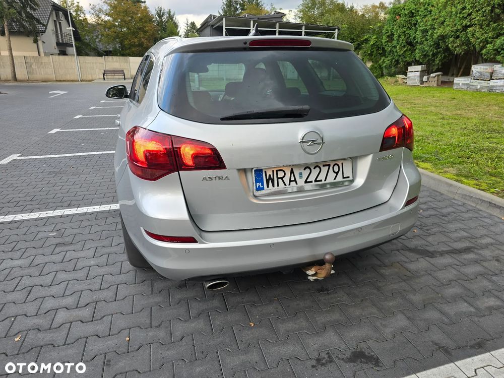 Opel Astra 1.4 Turbo Cosmo - 4