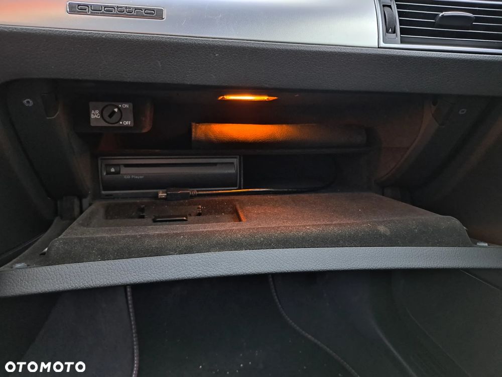 Audi A6 Avant 2.4 - 18