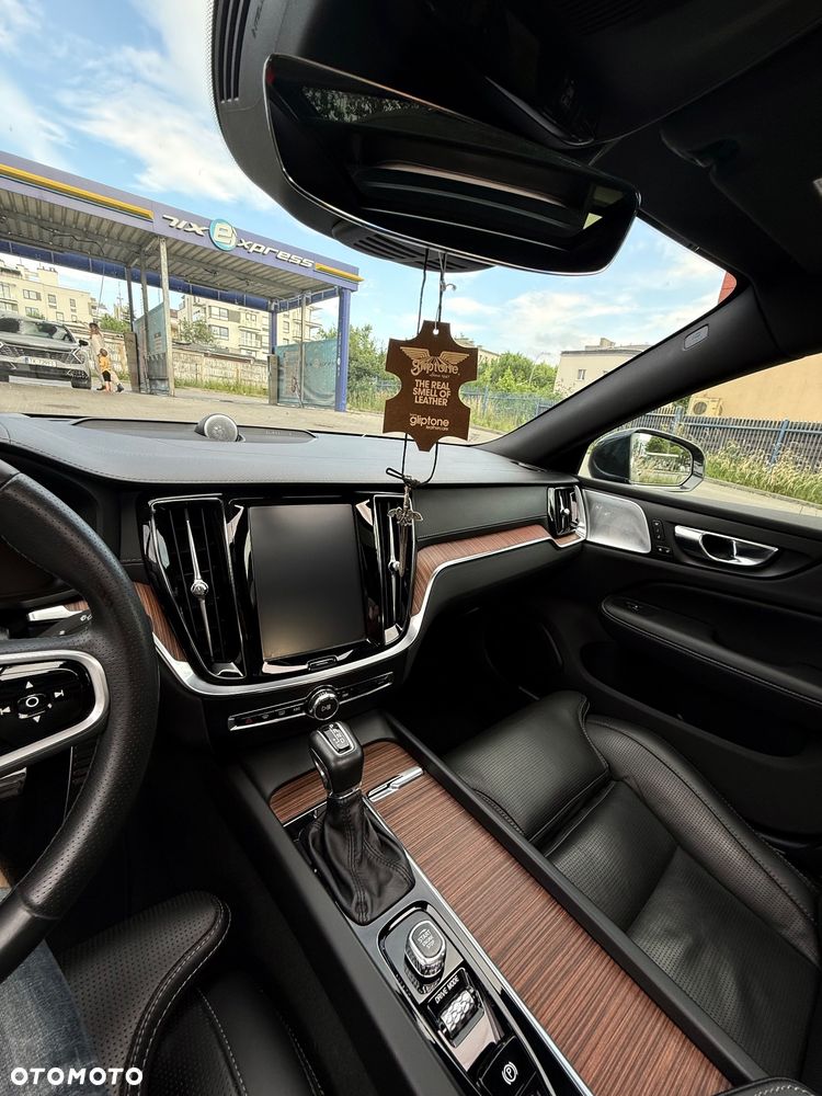 Volvo V60 T6 AWD Inscription - 33