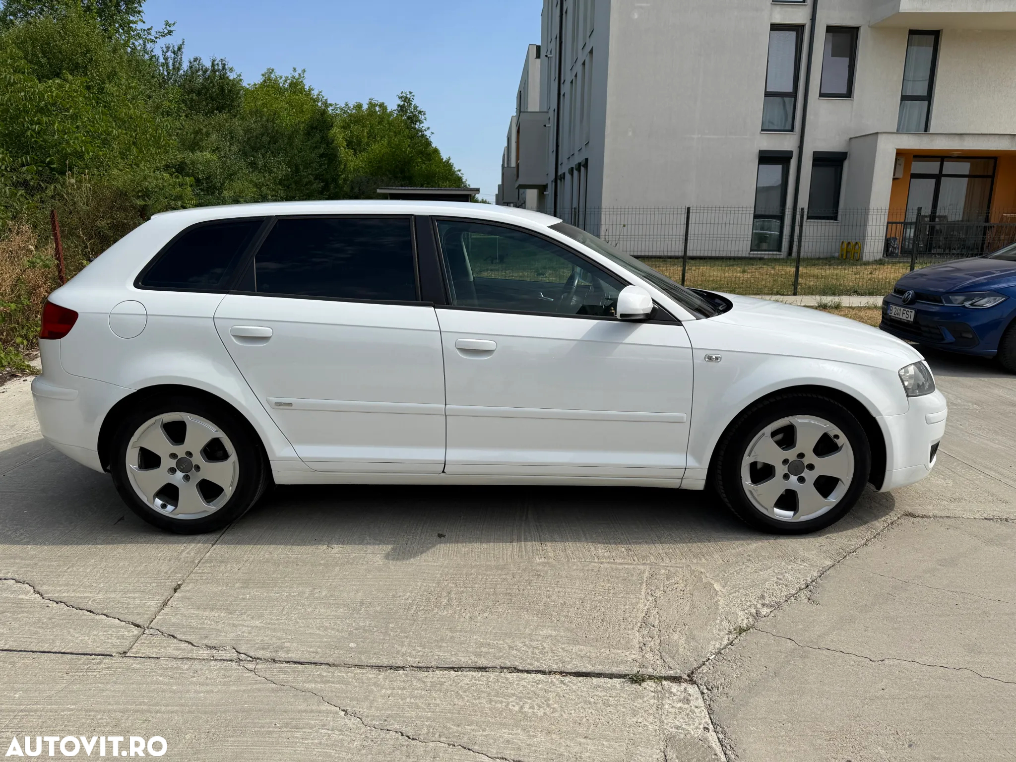Audi A3 Sportback 2.0 TDI DSG Ambiente Aut - 4