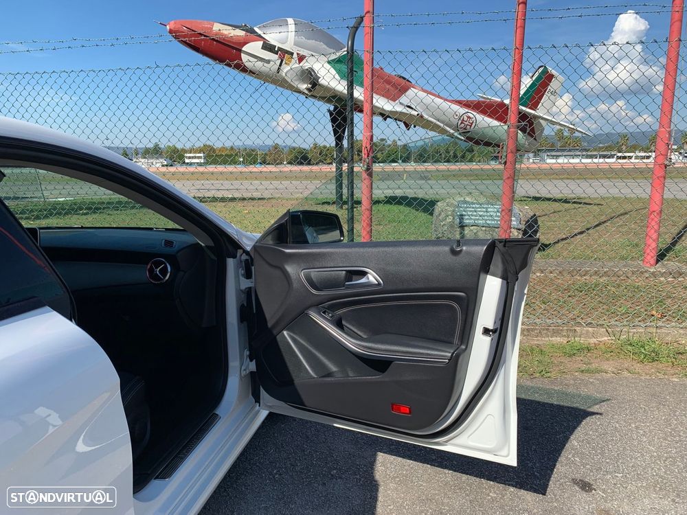 Mercedes-Benz CLA 180 d Shooting Brake AMG Line Aut. - 49