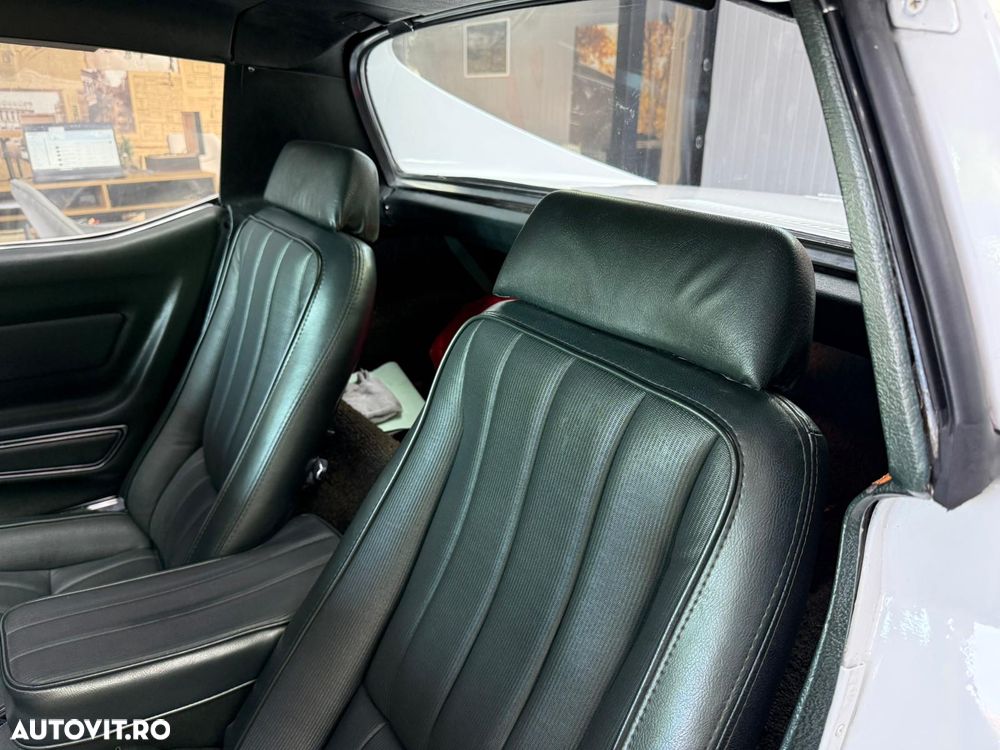 Chevrolet Corvette - 10