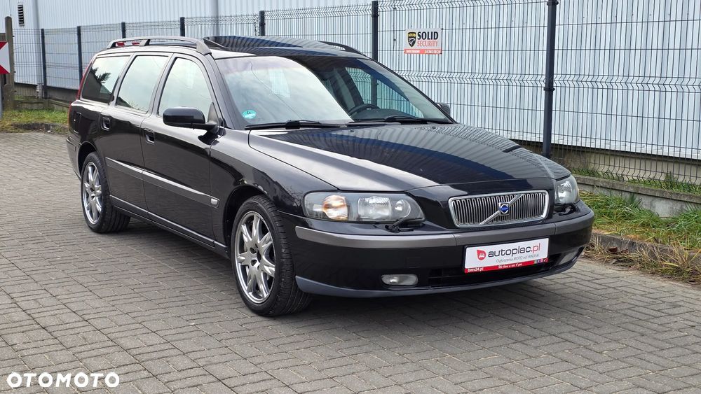 Volvo V70 2.5T Black Edition - 3