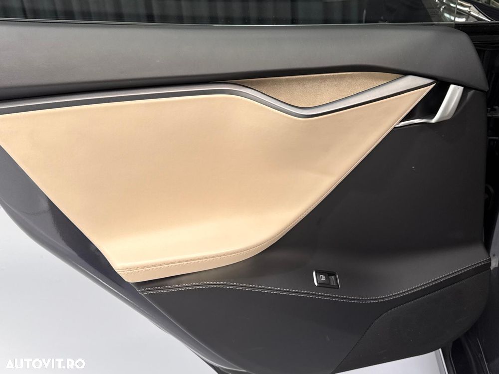 Tesla Model S 75D Allradantrieb - 29