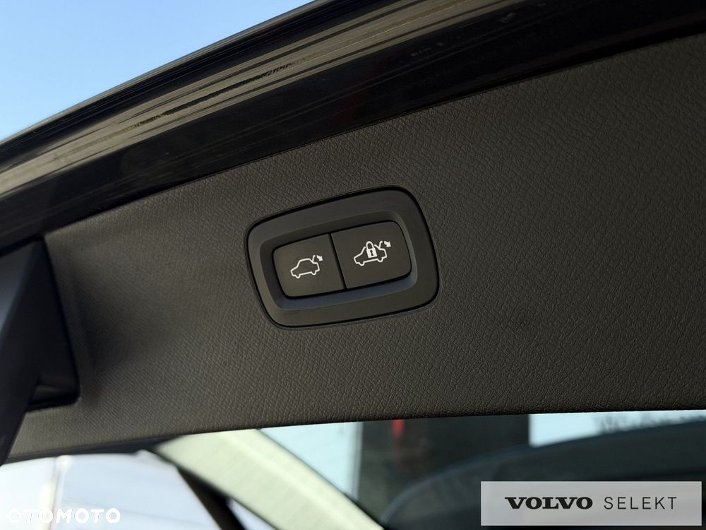 Volvo XC 90 - 13