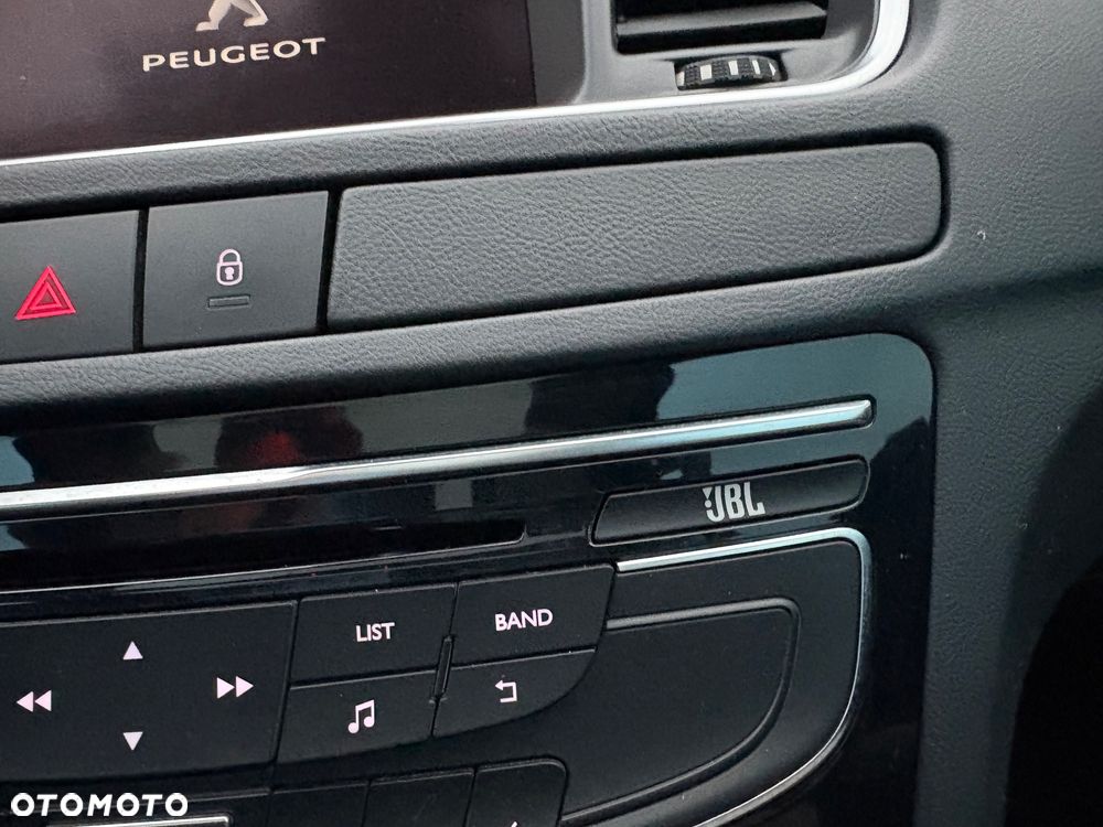 Peugeot 508 RXH 2.0 HDi HYbrid4 - 20