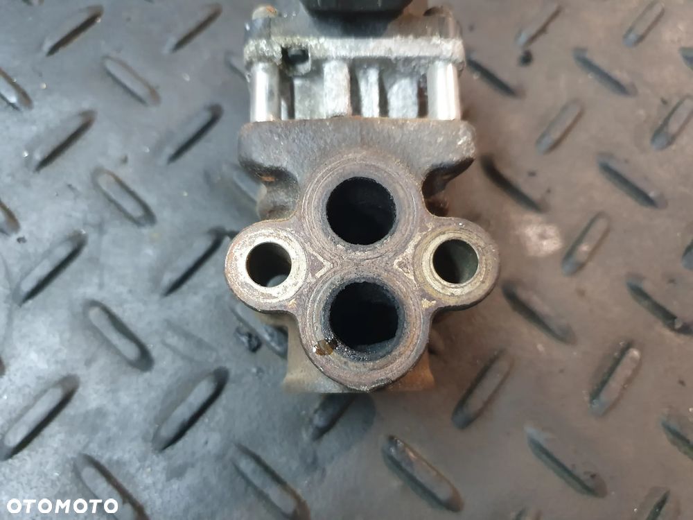 ZAWÓR EGR SUBARU FORESTER 2 II 2.5 B4 230 KM 4X4 LIFT 05-08 SUBARU IMPREZA GX - 2