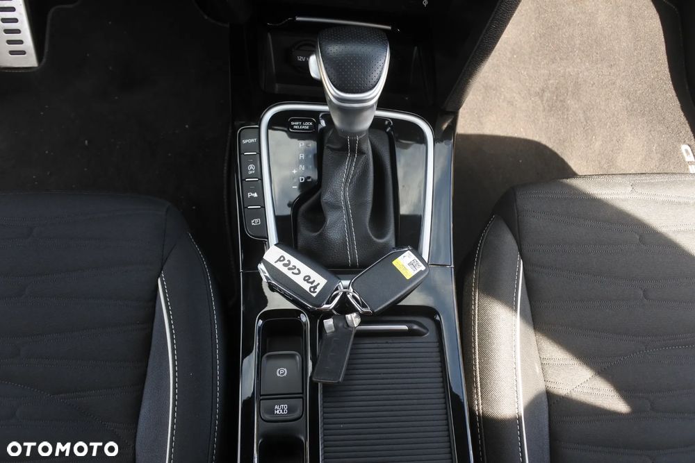 Kia ProCeed 1.5 T-GDI DCT7 OPF GT LINE - 19