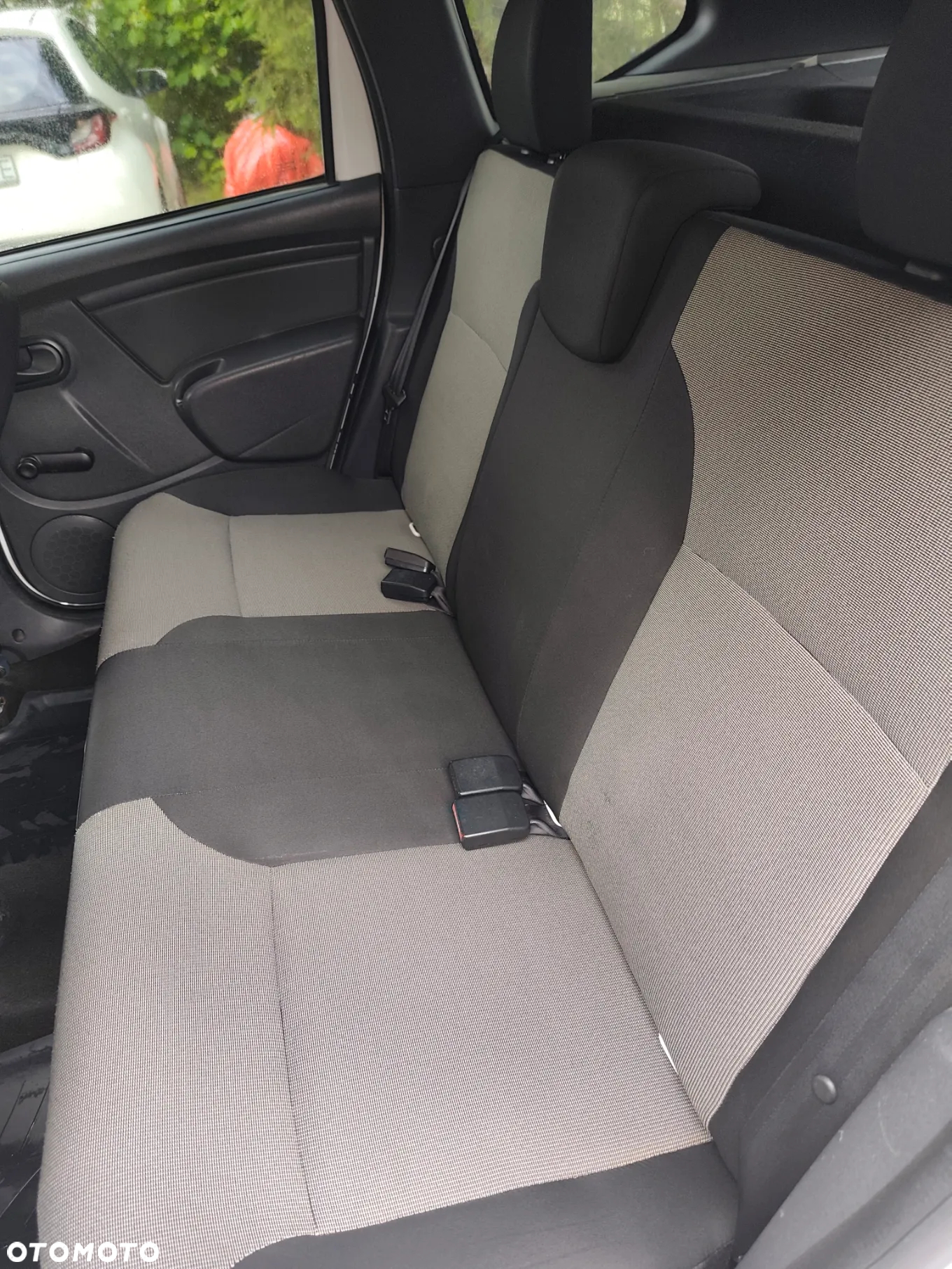 Dacia Duster 1.6 - 13