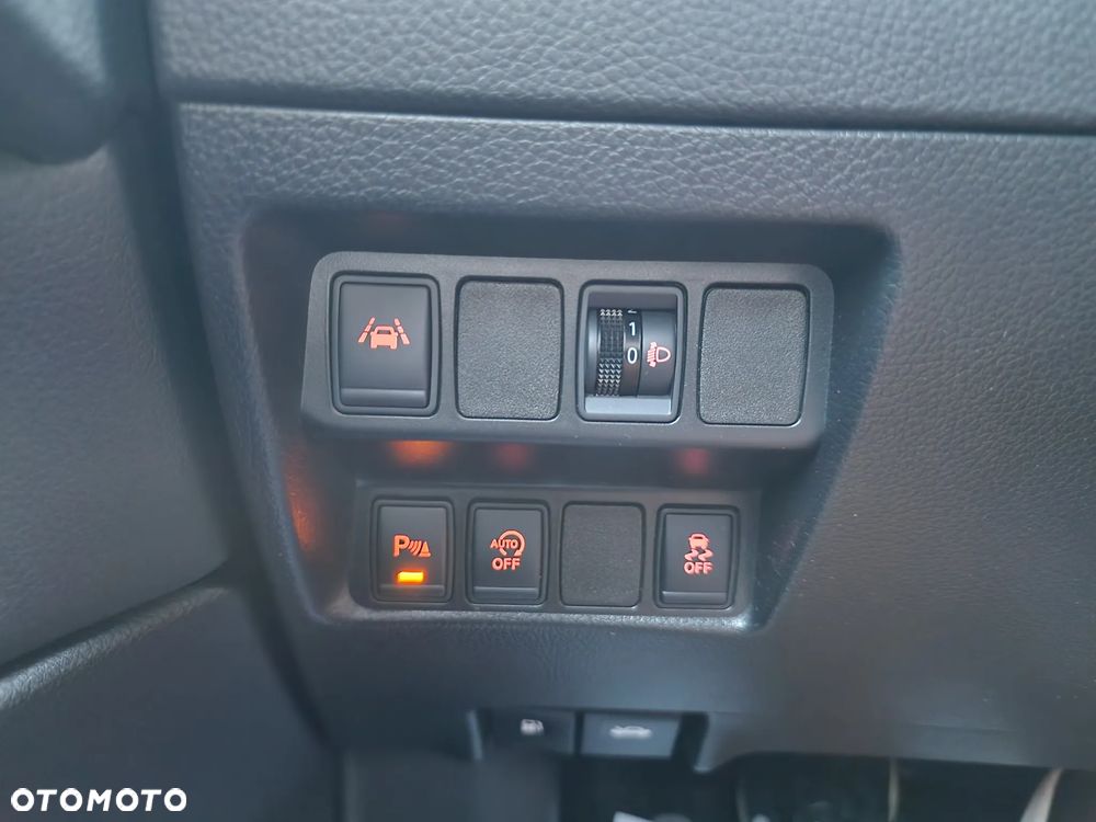 Nissan Qashqai 1.2 DIG-T N-Connecta - 38