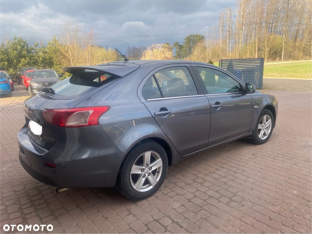 Mitsubishi Lancer 1.5 Inform - 5