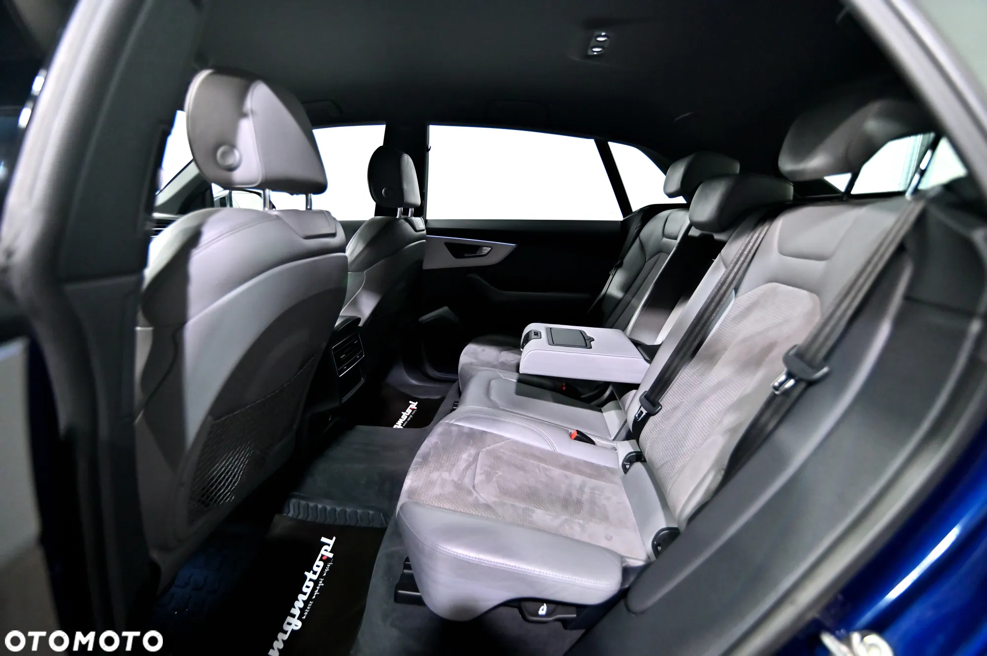 Audi SQ8 - 38
