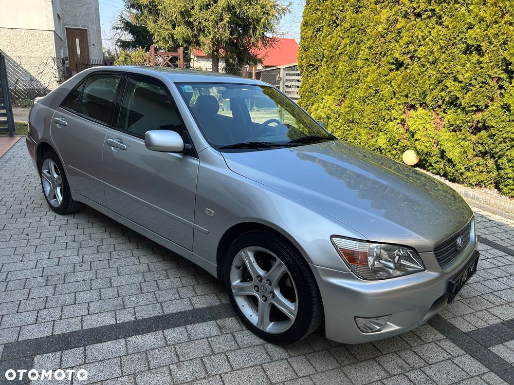 Lexus IS 200 Elegance - 12