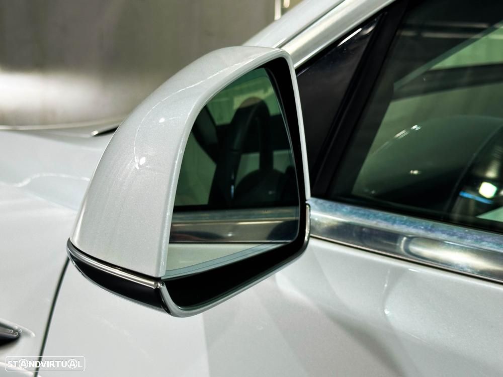 Tesla Model 3 Long-Range Dual Motor AWD - 17